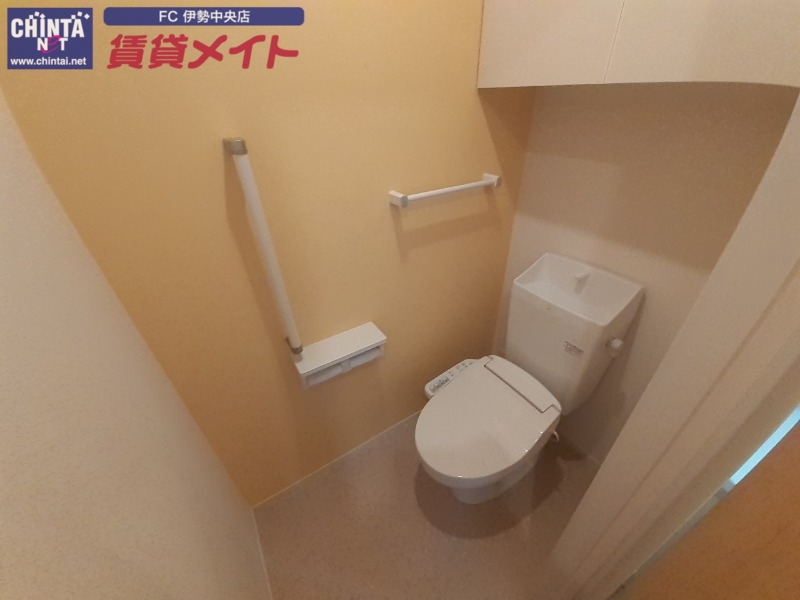 トイレ　同型参考写真