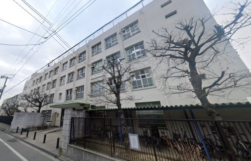 小学校　大阪市立桑津小学校（小学校）まで322m