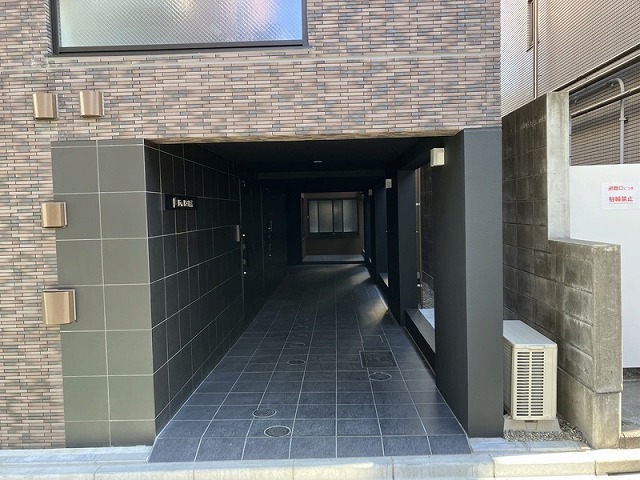 エントランス　エントランス部分
