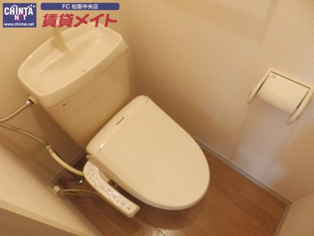 トイレ　同型参考写真