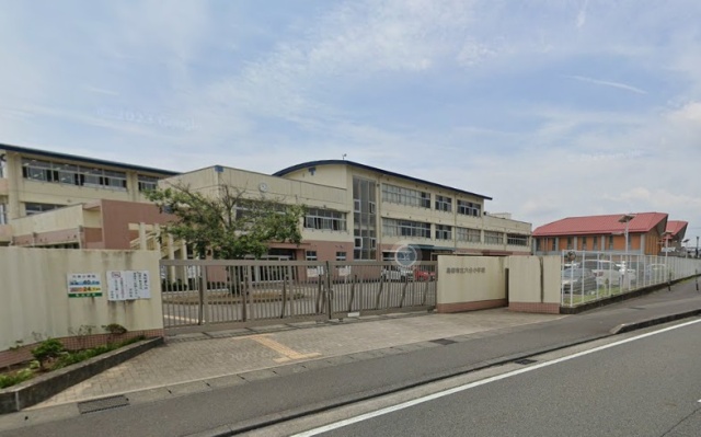 小学校　島田市立六合小学校（小学校）まで992m