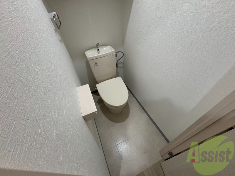 トイレ　こちらはトイレです。清潔感があり、安心して使用できます。