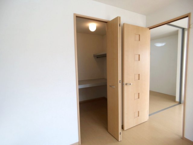 収納　ウォークインクローゼット