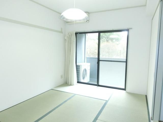その他部屋・スペース　★南面の明るい和室６帖です★