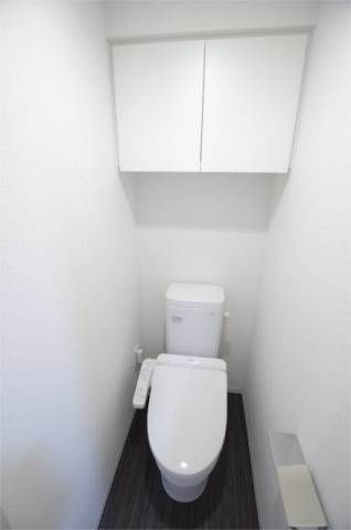 トイレ　※同タイプの別のお部屋です。