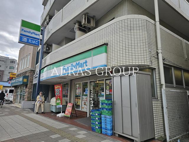 コンビニ　ファミリーマート 金沢瀬ケ崎店（コンビニ）まで166m
