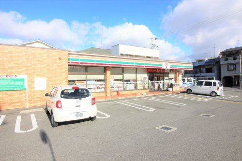 コンビニ　セブンイレブン 堺向陵中町5丁店（コンビニ）まで396m