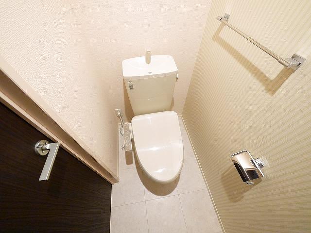 トイレ　落ち着いたトイレです