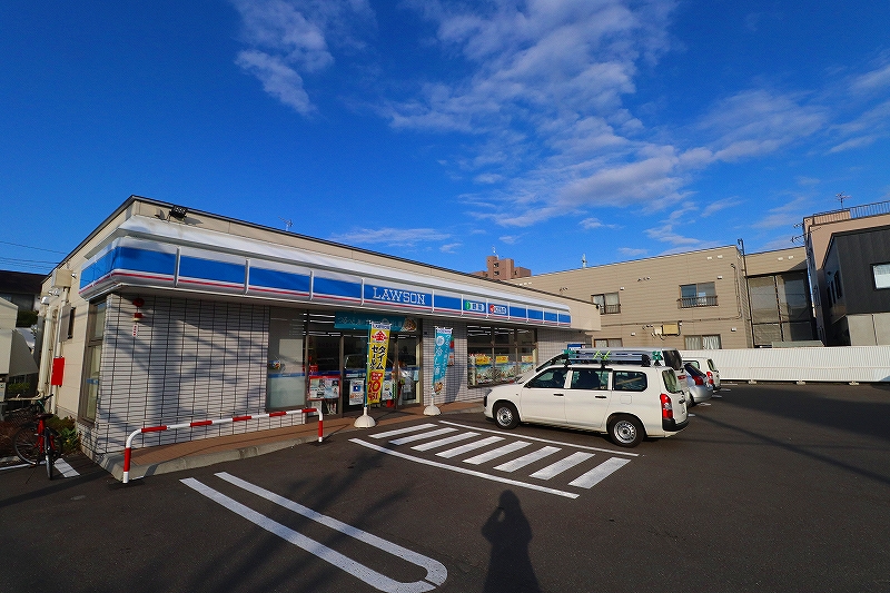 コンビニ　ローソン札幌美園2条六丁目店（コンビニ）まで390m
