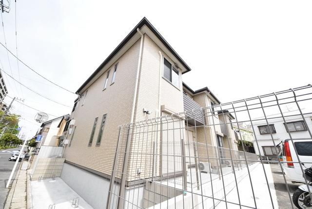 建物外観　オートロック完備