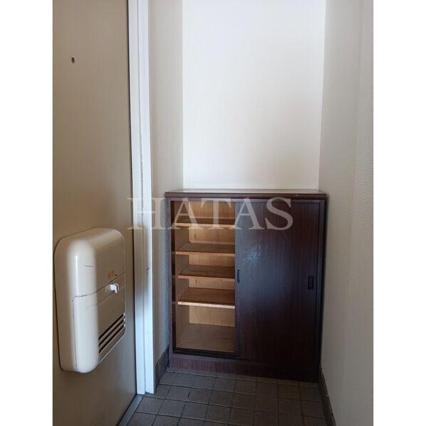玄関　同物件別部屋です
