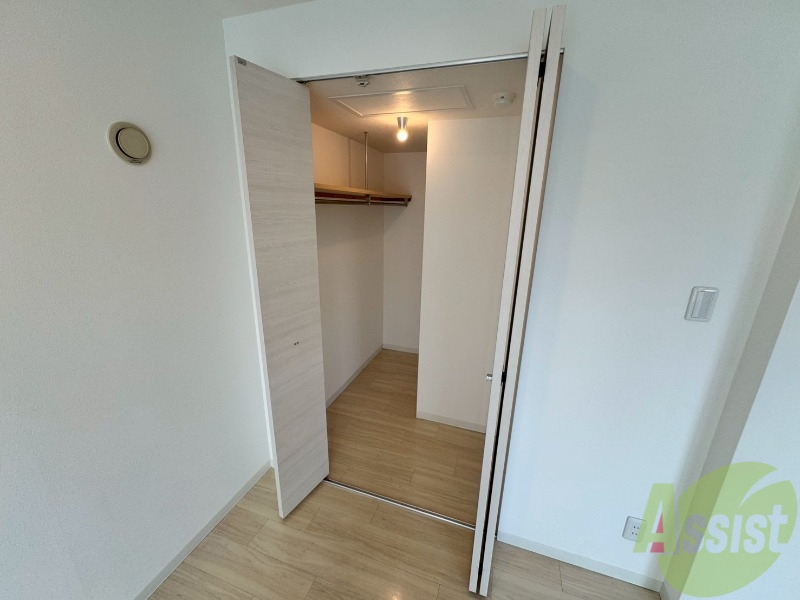 収納　寝室の収納です。部屋がすっきり片付きます。