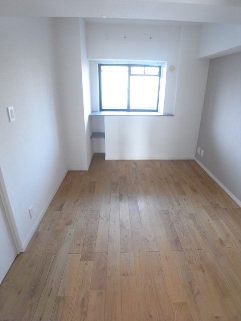 その他部屋・スペース　落ち着いて過ごせるお部屋なので、寝室にいかがでしょうか