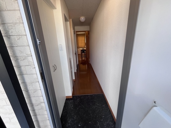 玄関　※別部屋の写真です