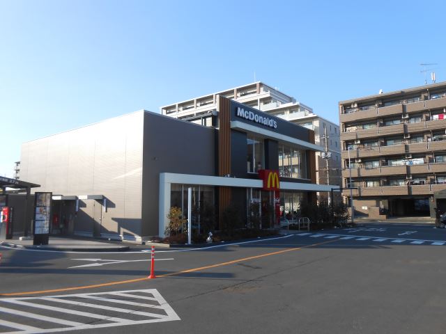 飲食店　マクドナルド（飲食店）まで770m