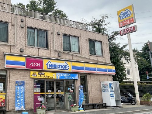 コンビニ　ミニストップ 女子大前店（コンビニ）まで183m