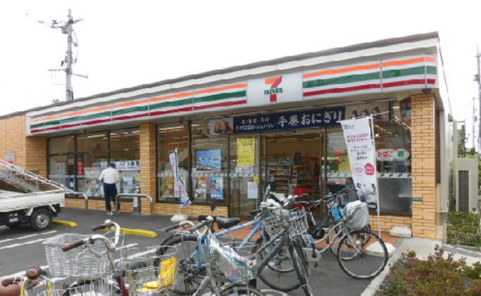 コンビニ　セブンイレブン世田谷祖師谷5丁目店（コンビニ）まで451m