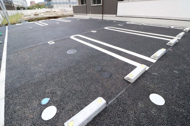 駐車場　駐車場