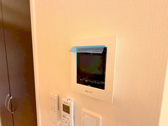 セキュリティ　TVモニターホンで来客が誰か確認してから開けて下さいね