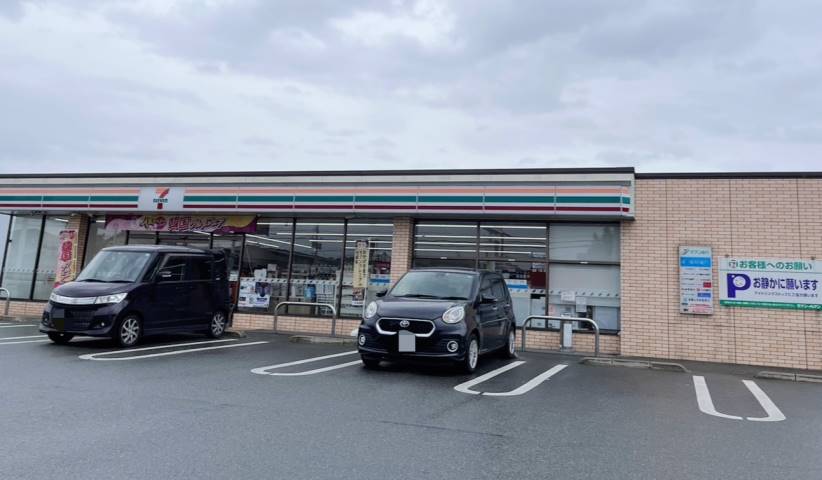 コンビニ　セブンイレブン（コンビニ）まで399m