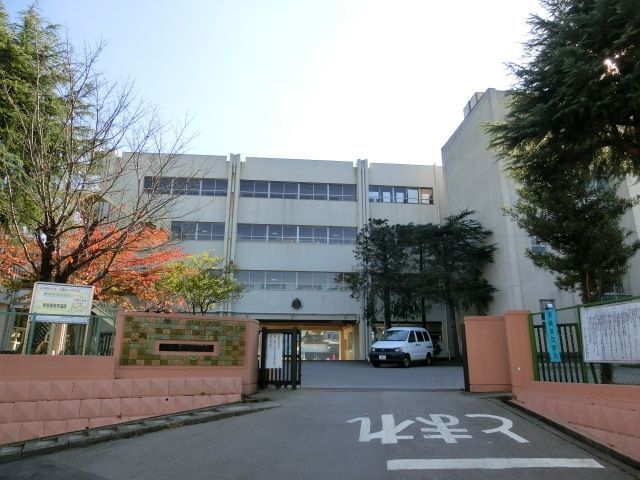 小学校　松戸市立上本郷第二小学校（小学校）まで486m