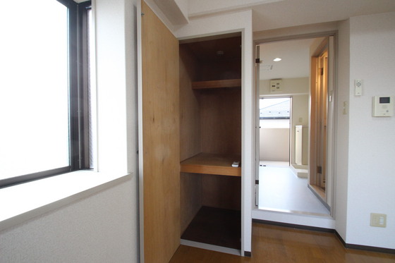 収納　※別部屋の写真です