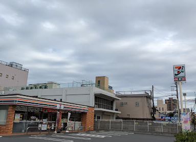コンビニ　セブンイレブン 大田区大森南3丁目店（コンビニ）まで736m