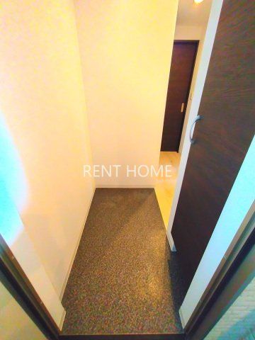 玄関　別タイプのお部屋の写真です