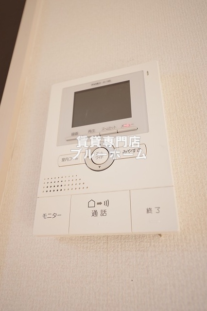 セキュリティ　TVモニター付きインターホン！