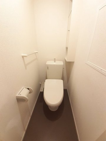 トイレ　シンプルで使いやすいトイレです