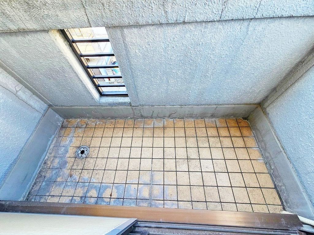 バルコニー　共有部分