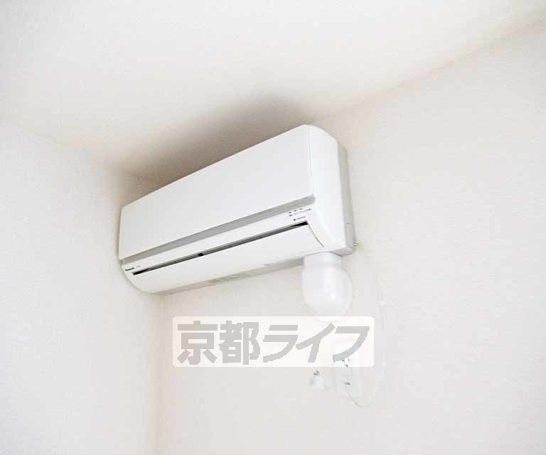 その他設備　真夏と真冬のお部屋を快適にしてくれます