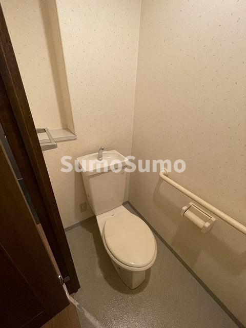 トイレ　コンパクトで使いやすいトイレです