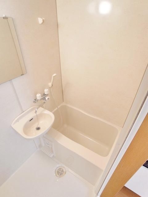 バス・シャワールーム　疲れを癒すバスタイム♪