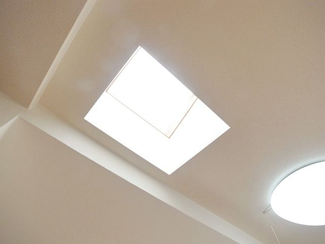その他　おしゃれな天窓