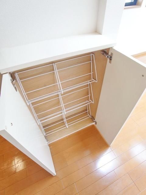 収納　シューズボックス