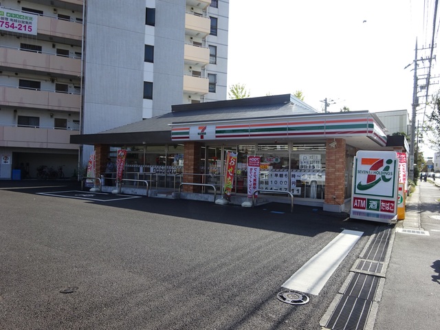 コンビニ　セブンイレブン越谷瓦曽根店（コンビニ）まで615m