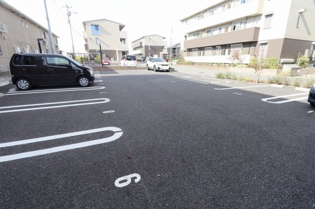 駐車場　駐車場