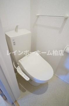 トイレ　清潔感のあるトイレです