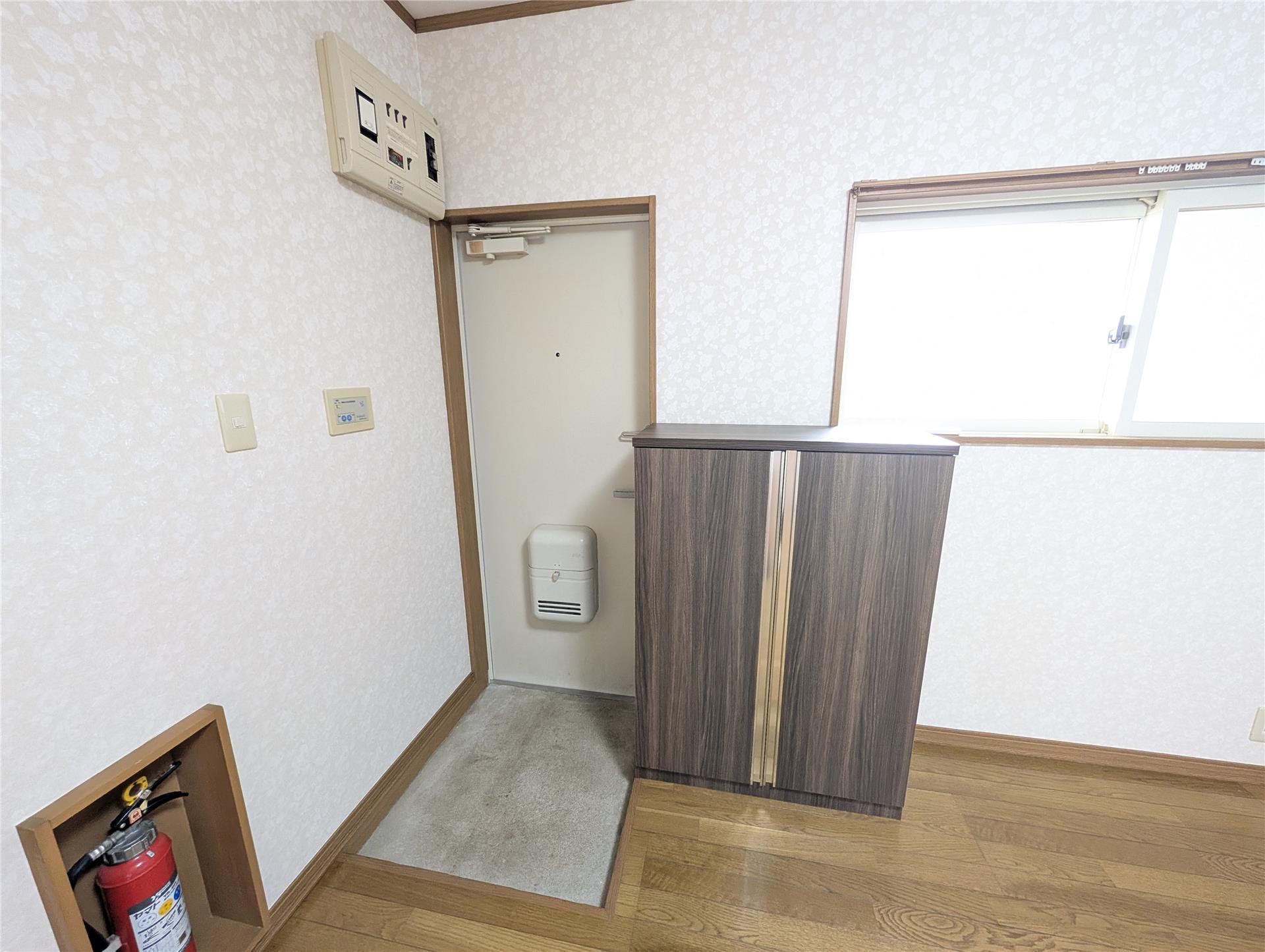 玄関　下足収納あり☆