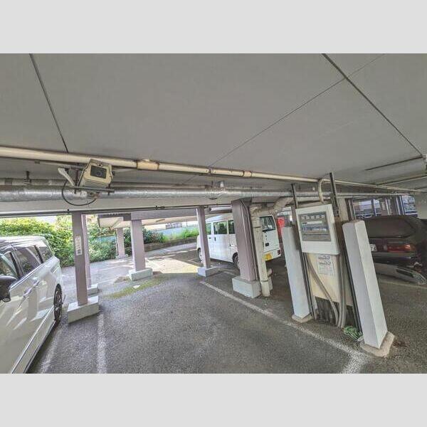 駐車場　1F駐車場