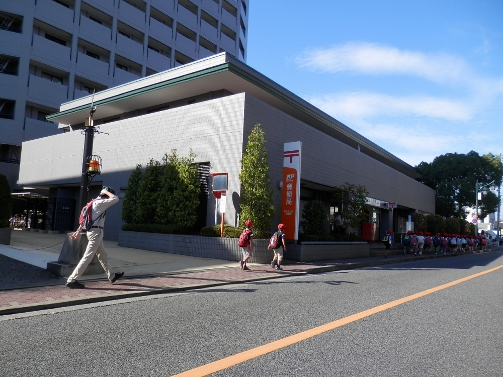 郵便局　国立駅北口郵便局（郵便局）まで203m