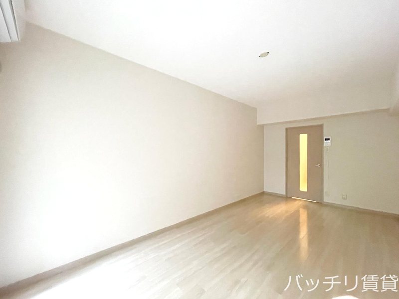 居室・リビング　※同物件別号室の為、現状を優先いたします。