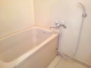バス・シャワールーム　日々の暮らしに欠かせないお風呂です