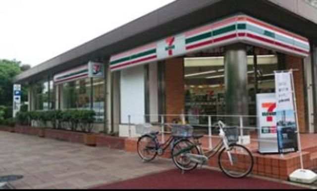 コンビニ　セブンイレブン江戸川清新プラザ店（コンビニ）まで673m