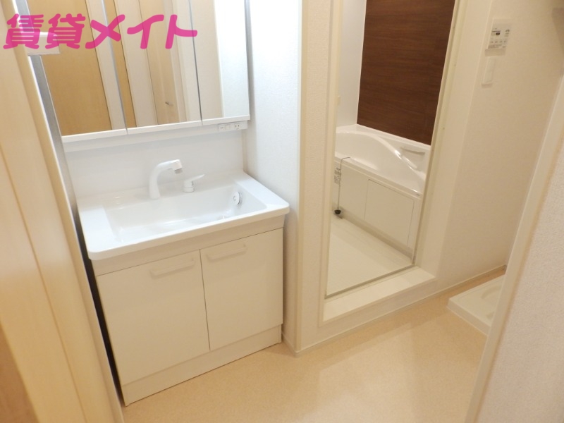 洗面設備　同物件別室の画像です