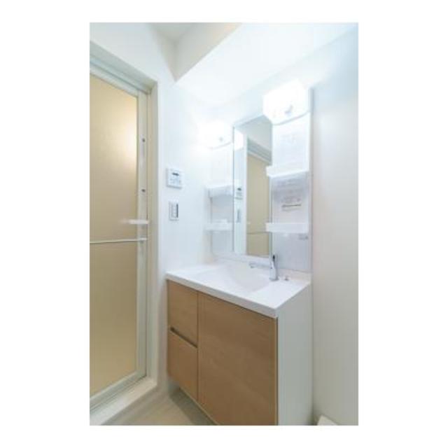 洗面設備　※写真は同タイプ住戸です。