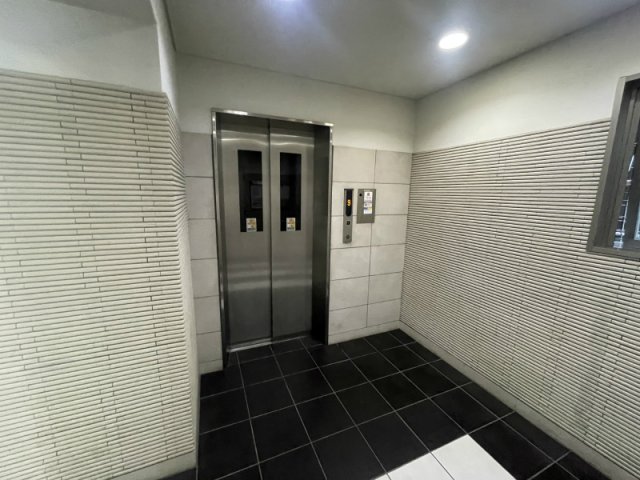 その他　エレベーター