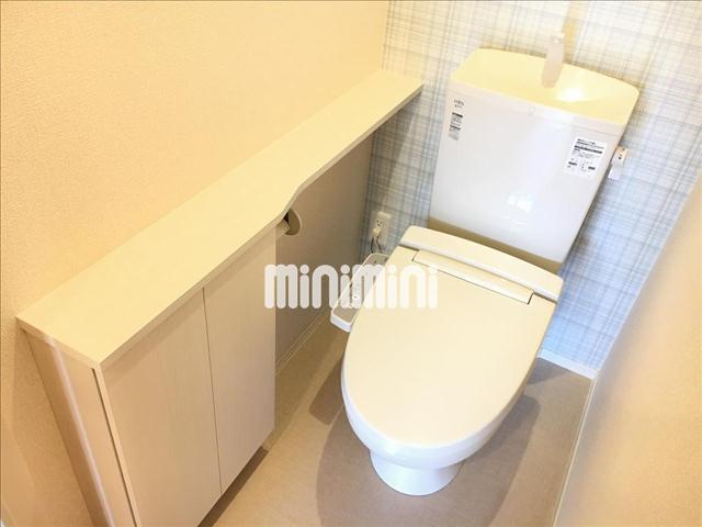 トイレ　シャワートイレ付き