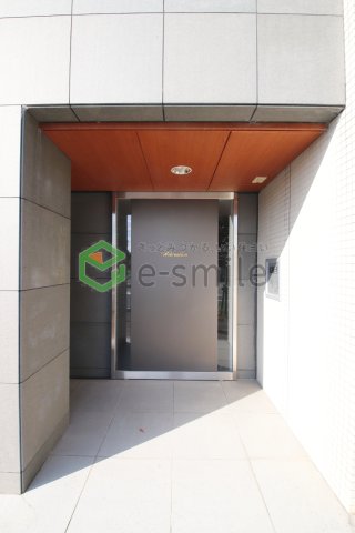 エントランス　建物の内部です